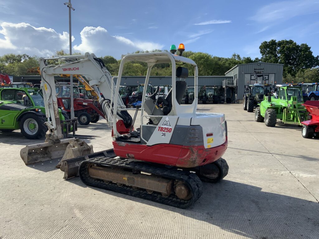 Takeuchi TB250 Digger (ST24283)