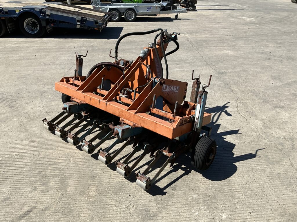 Twose 5ft Turf Conditioner