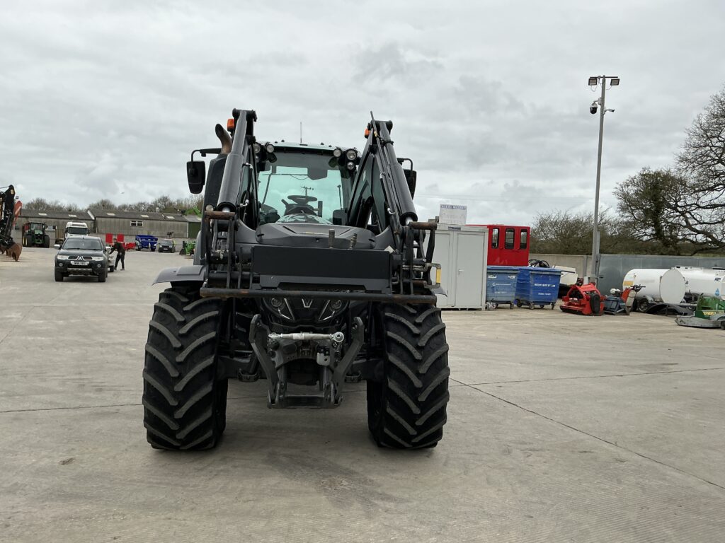 Valtra T174 Active Unlimited Tractor (ST25060)
