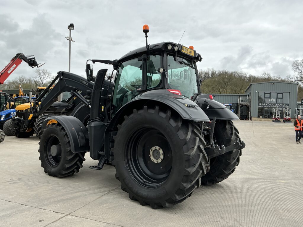 Valtra T174 Active Unlimited Tractor (ST25060)