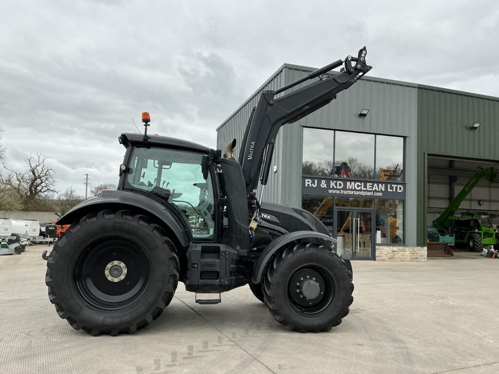 Valtra T174 Active Unlimited Tractor (ST25060)