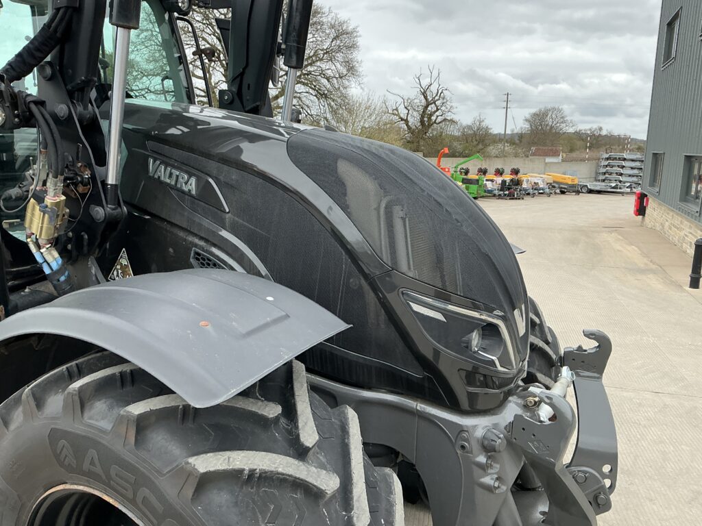 Valtra T174 Active Unlimited Tractor (ST25060)