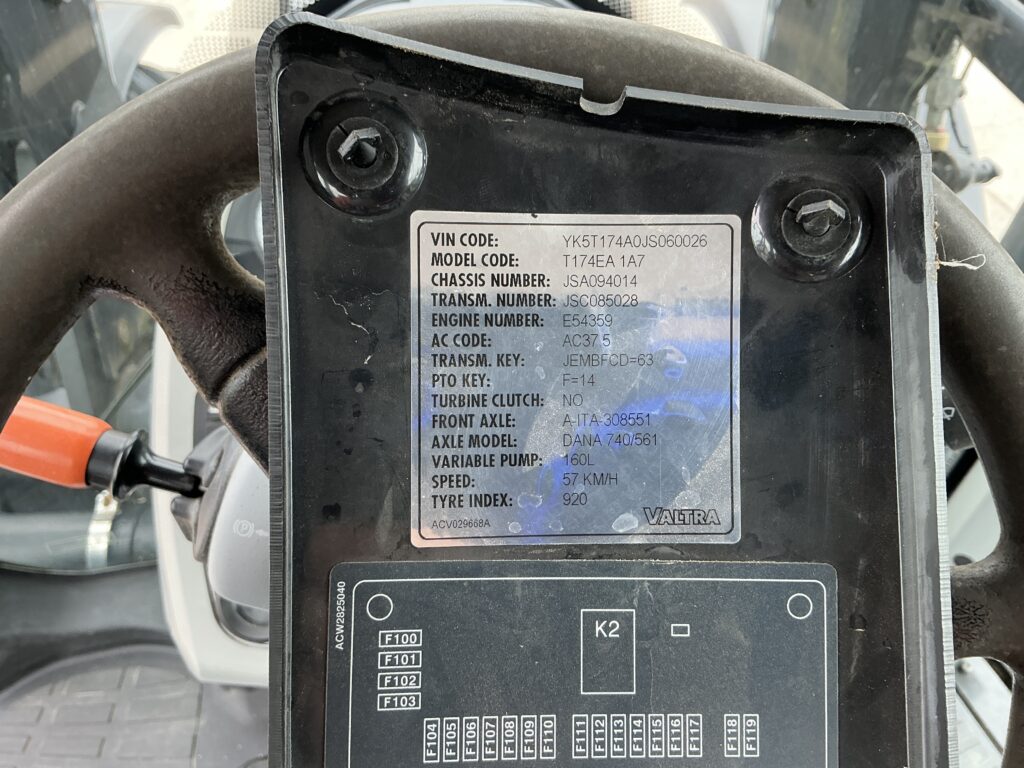 Valtra T174 Active Unlimited Tractor (ST25060)