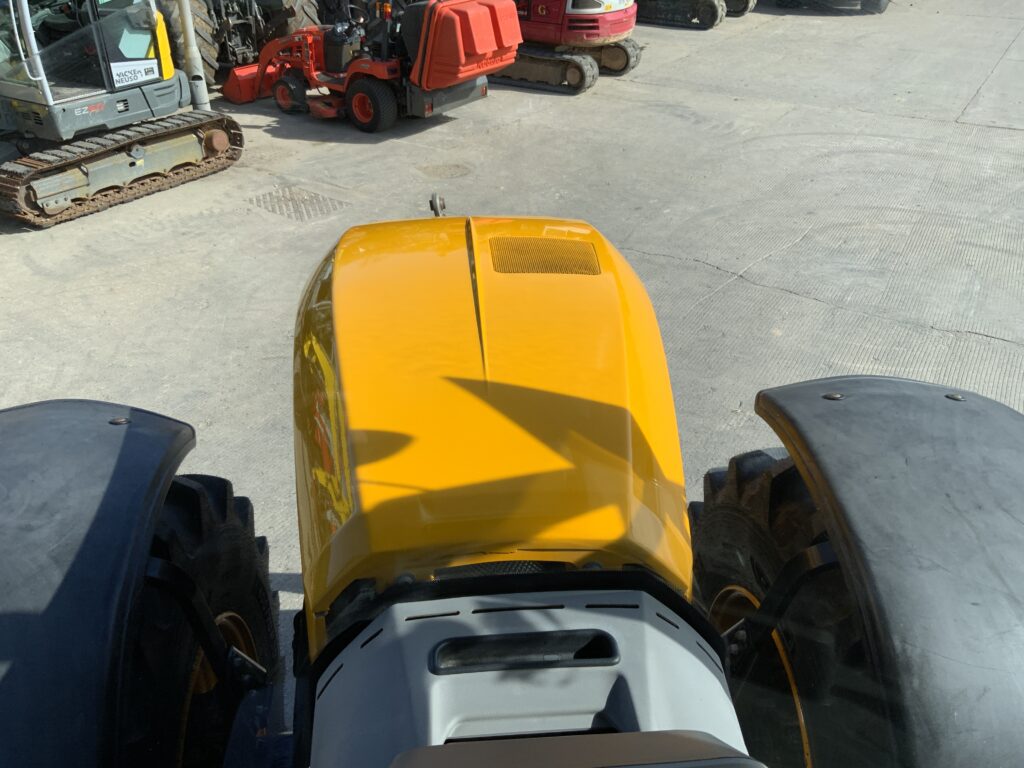 JCB 4220 Fastrac Tractor (ST26453)
