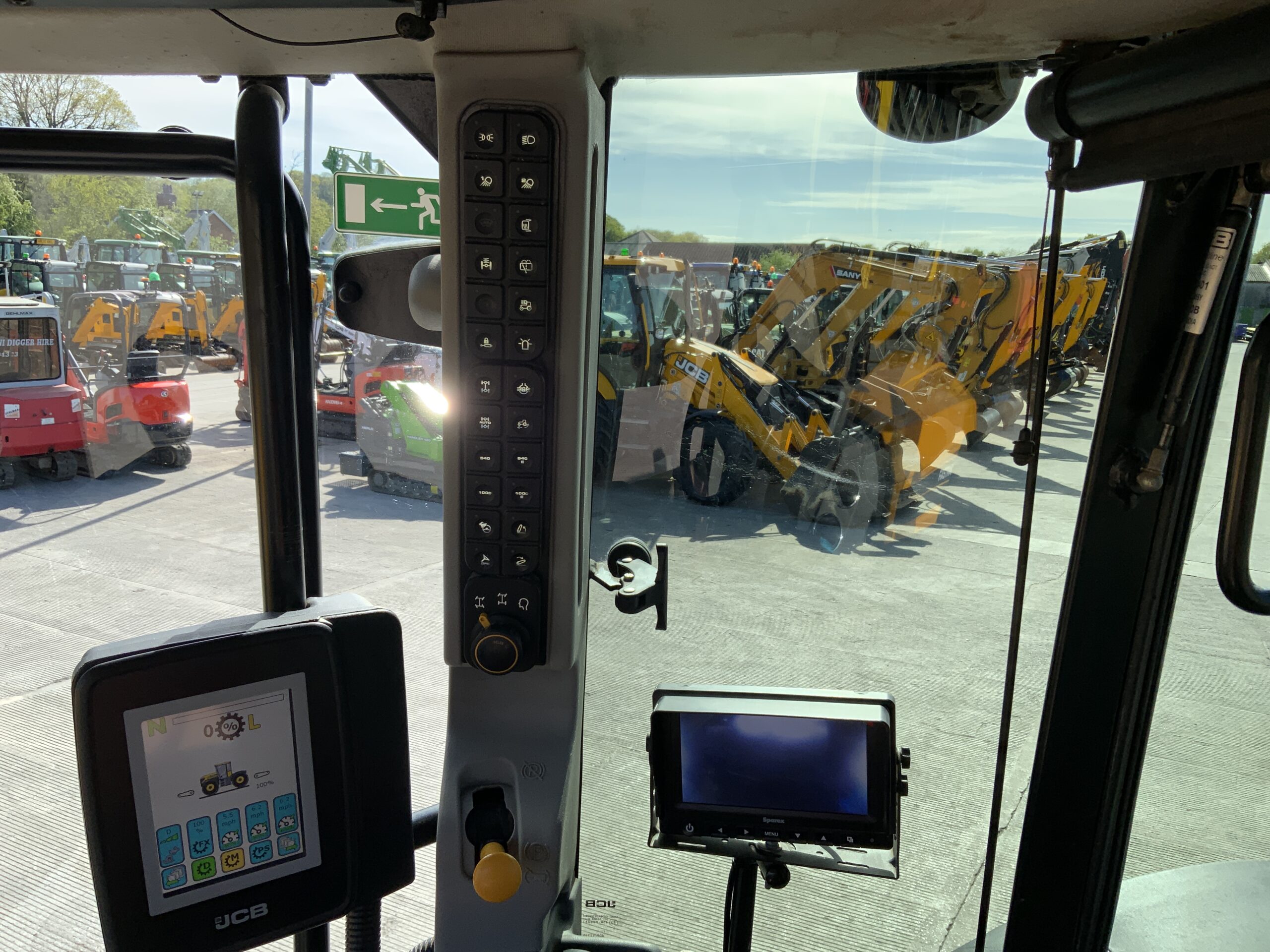 JCB 4220 Fastrac Tractor (ST26453)