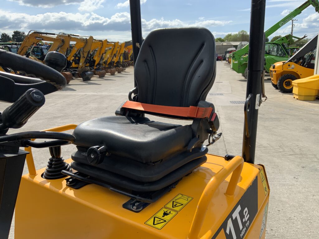 JCB 1-Tonne-2 Hi Tip Dumper (ST26602)