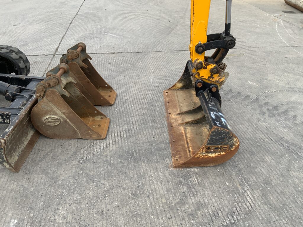 JCB 8026 CTS Digger (ST26037)