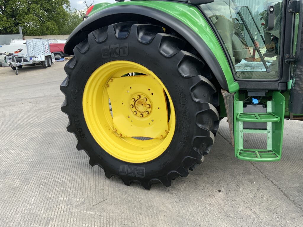 John Deere 6430 Tractor (ST26526)