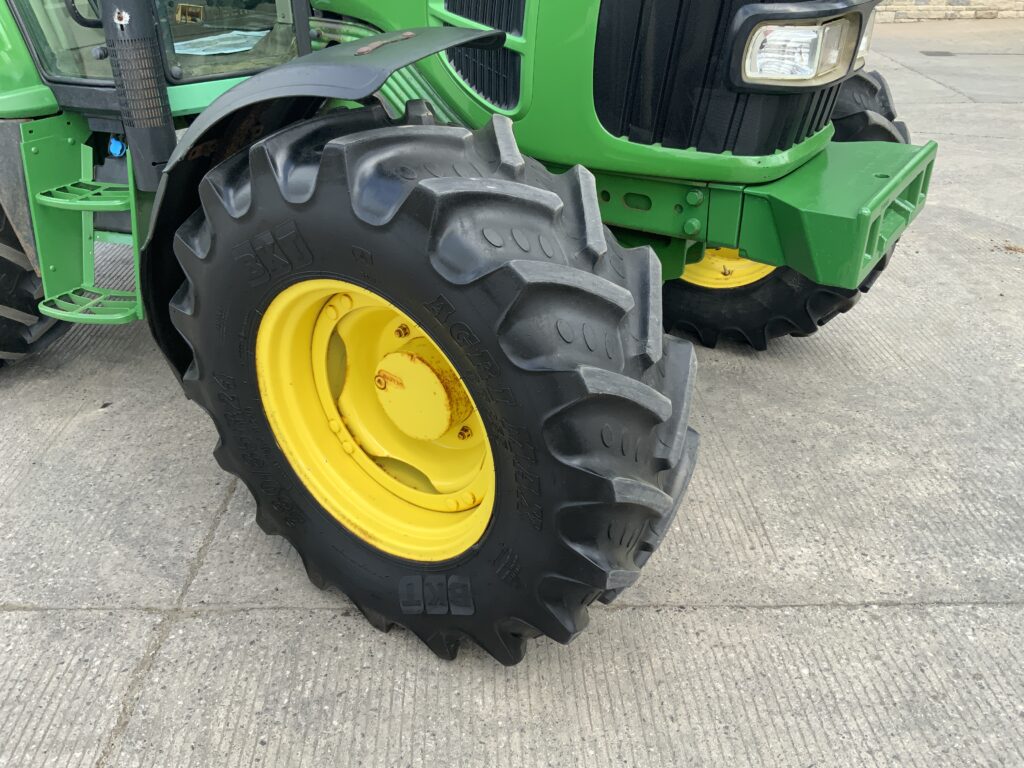 John Deere 6430 Tractor (ST26526)