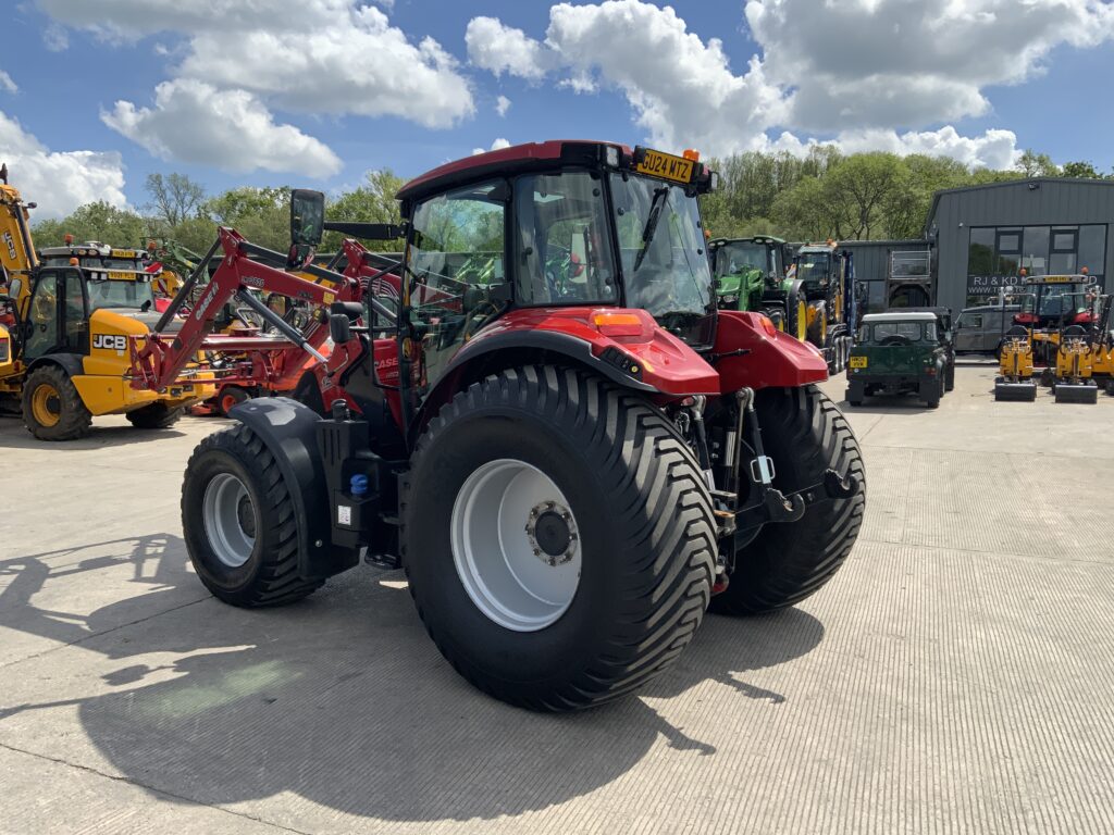 Case luxxum 120 Tractor (ST26500)