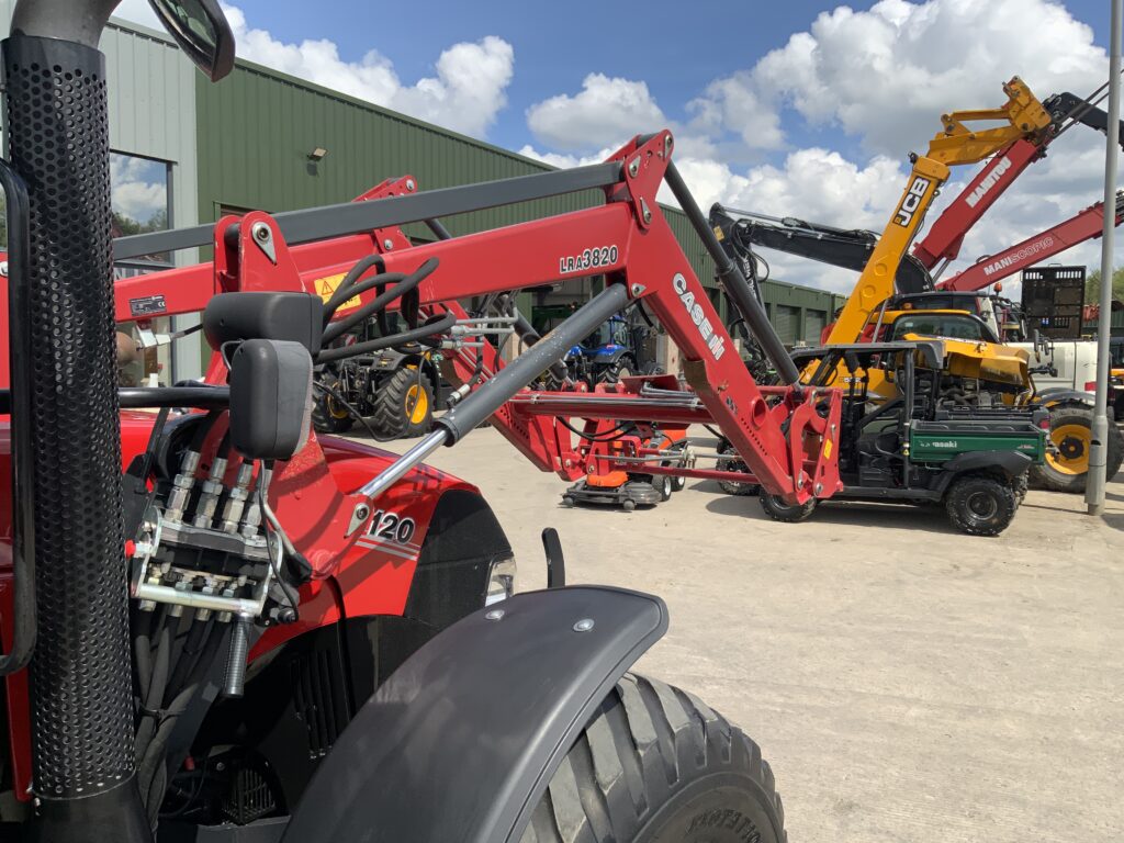 Case luxxum 120 Tractor (ST26500)