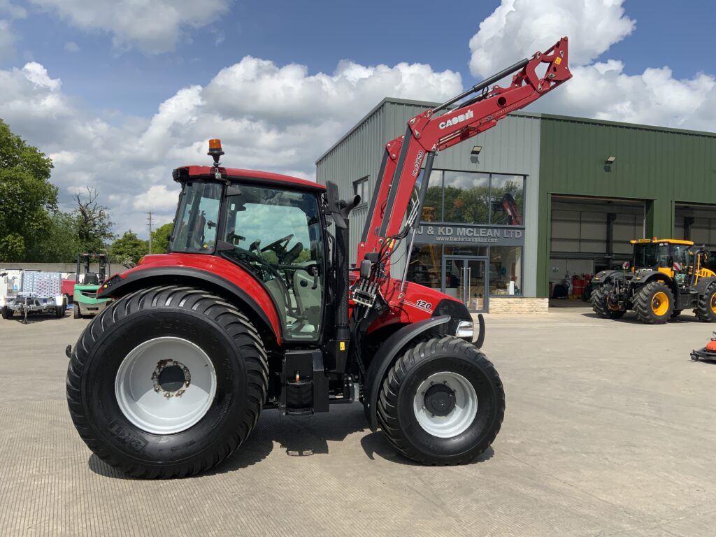 Case luxxum 120 Tractor (ST26500)