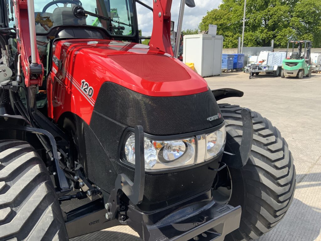 Case luxxum 120 Tractor (ST26500)