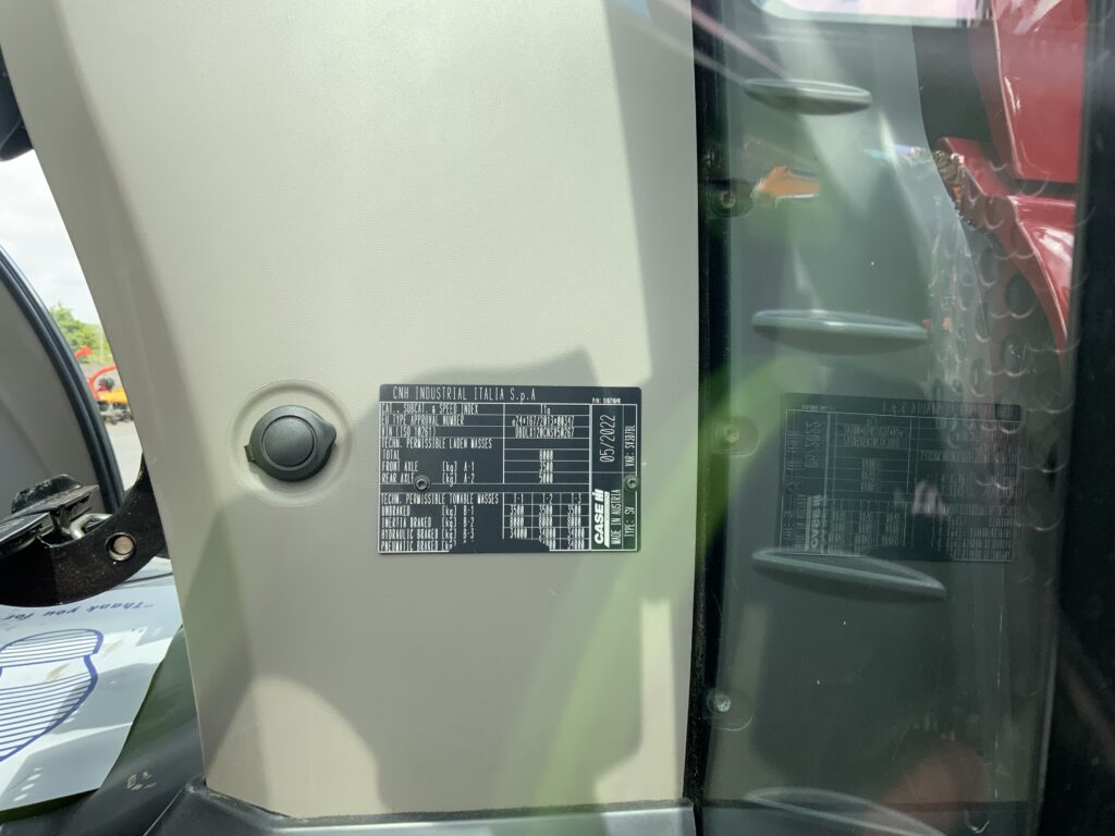 Case luxxum 120 Tractor (ST26500)