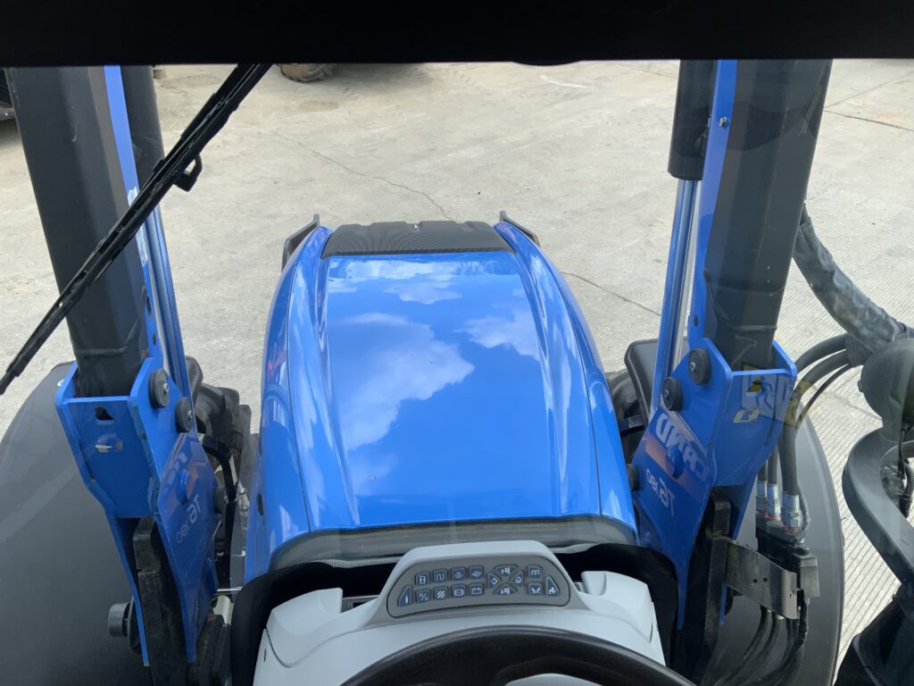 New Holland T6.180 Tractor (ST26304)