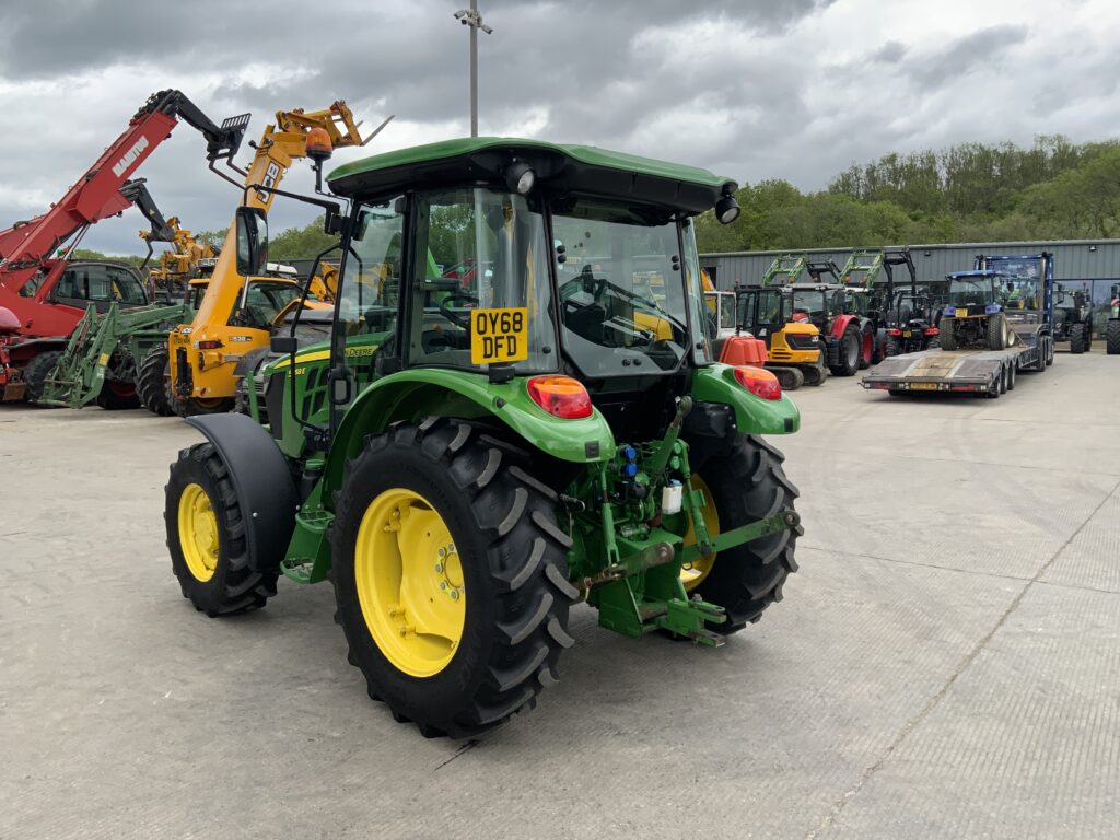 John Deere 5058E Tractor (ST26617)