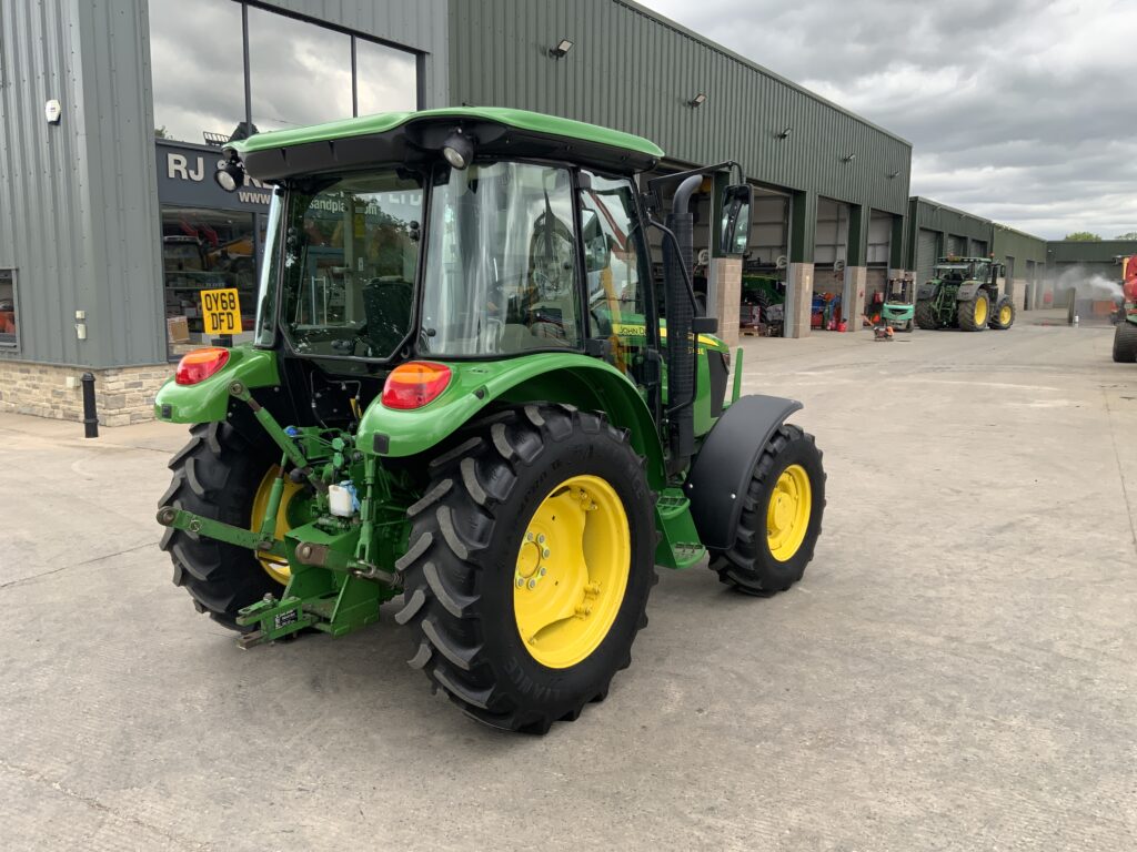 John Deere 5058E Tractor (ST26617)