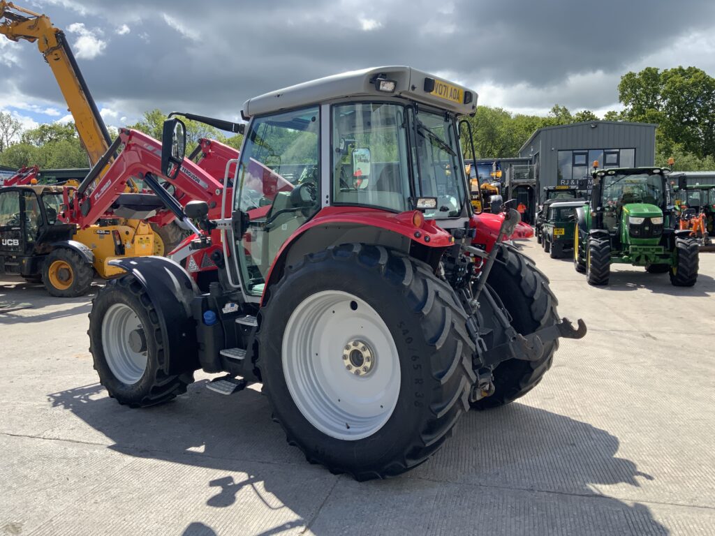 Massey Ferguson 5S.135 Tractor (ST26587)