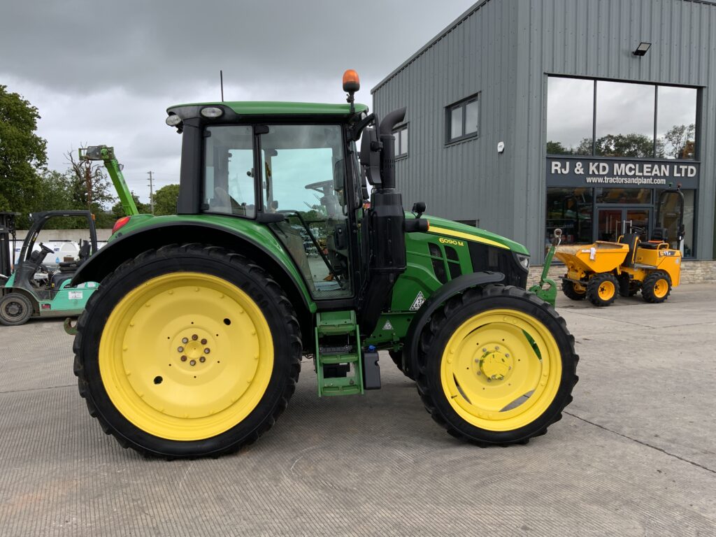 John Deere 6090M Tractor (ST26117)