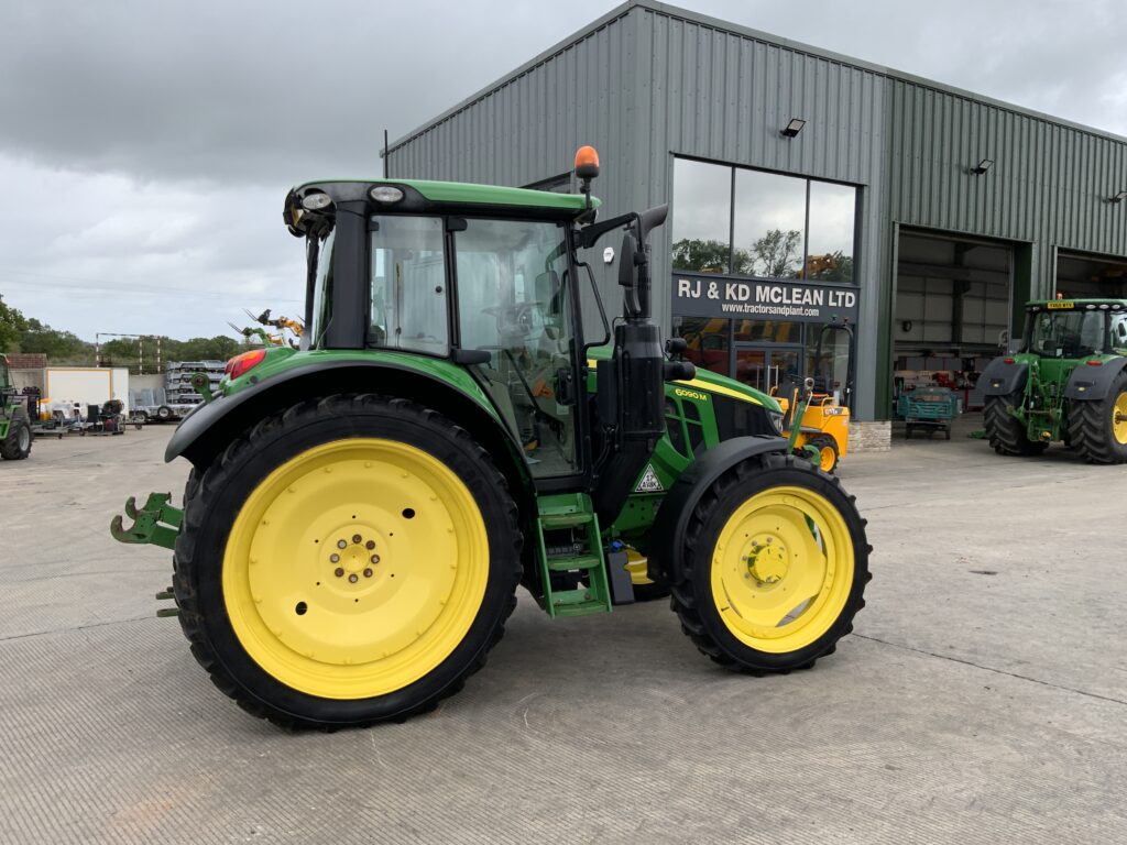 John Deere 6090M Tractor (ST26117)
