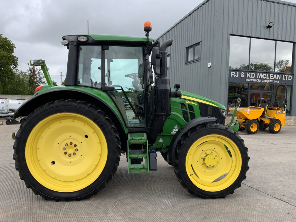 John Deere 6090M Tractor (ST26117)