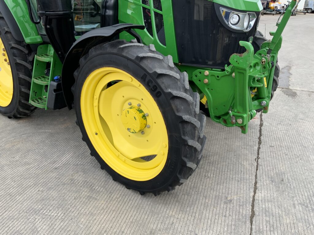 John Deere 6090M Tractor (ST26117)