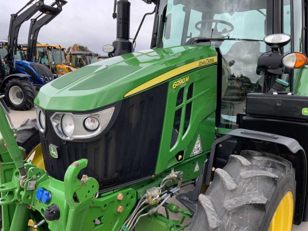 John Deere 6090M Tractor (ST26117)