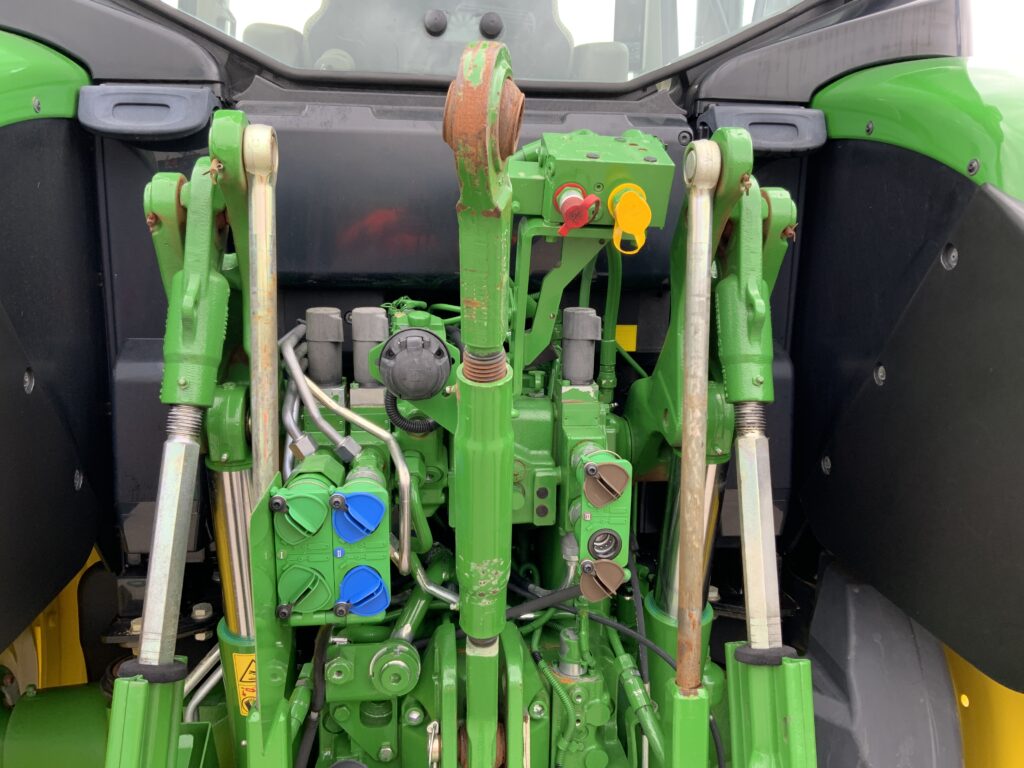 John Deere 6090M Tractor (ST26117)