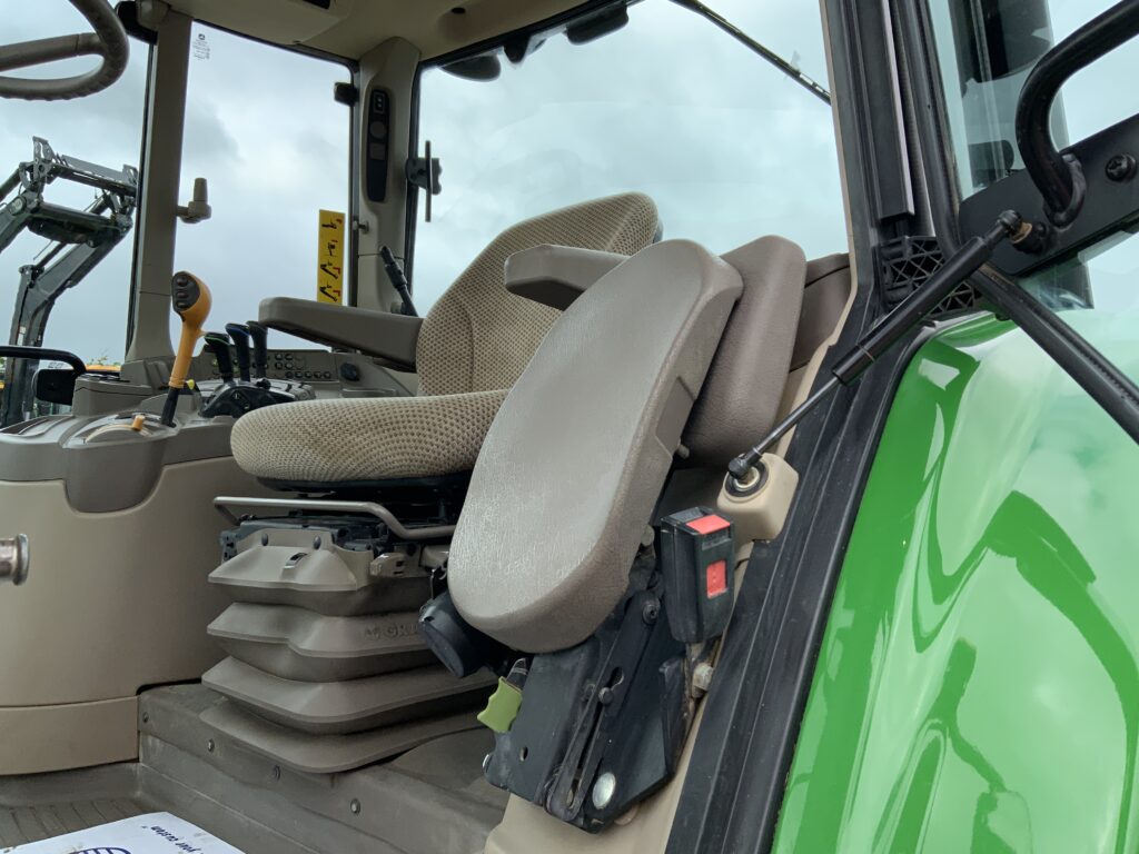 John Deere 6090M Tractor (ST26117)