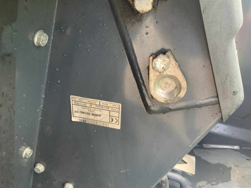 Avant 225 compact loading Shovel (ST26692)