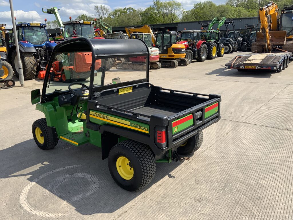 John Deere TE 4X Electric Gator (ST26349)