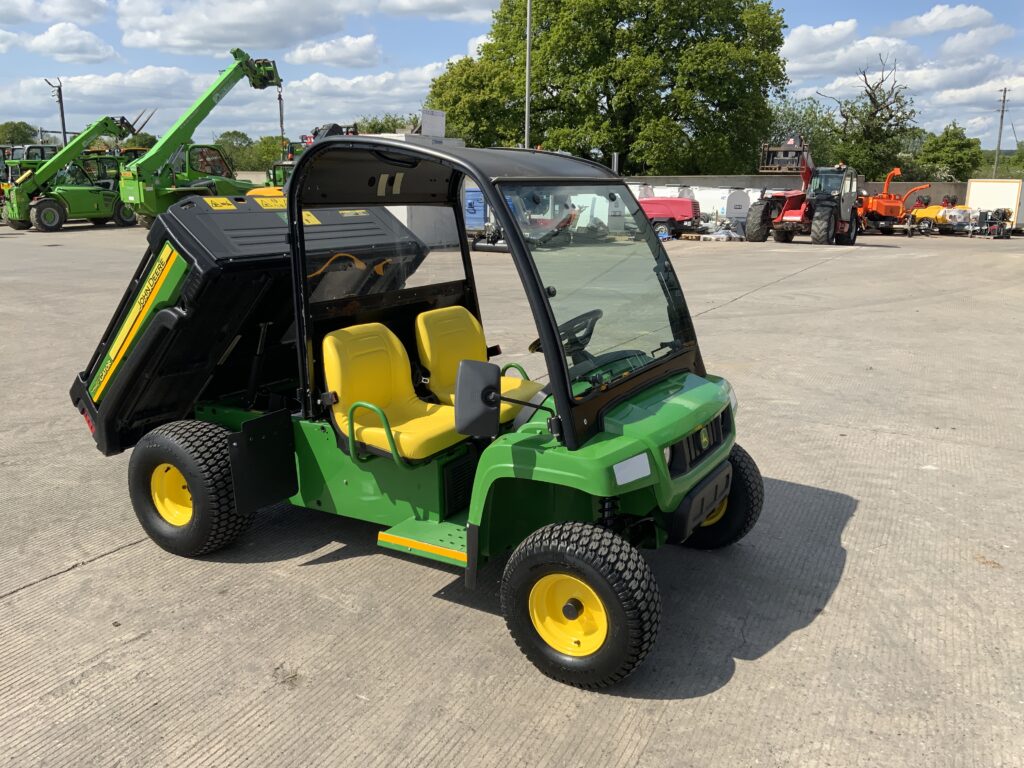 John Deere TE 4X Electric Gator (ST26349)