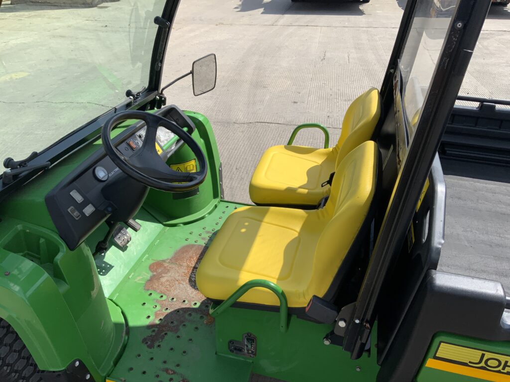 John Deere TE 4X Electric Gator (ST26349)