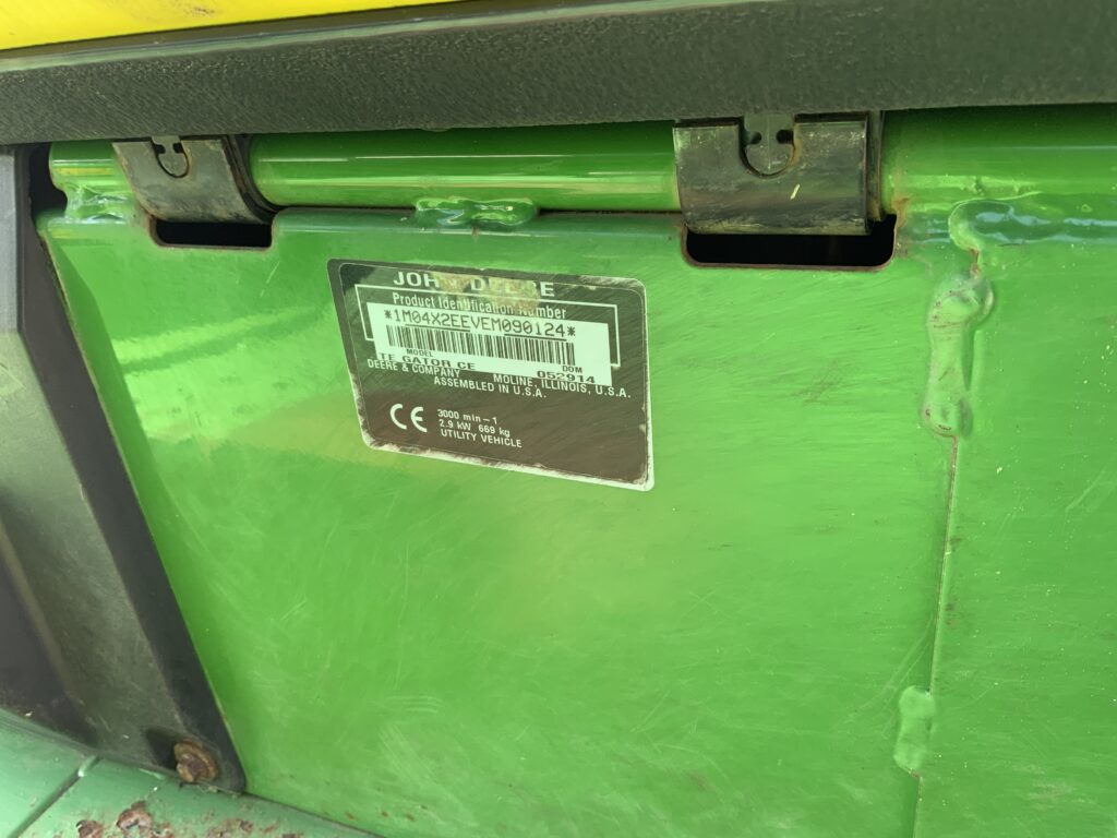 John Deere TE 4X Electric Gator (ST26349)