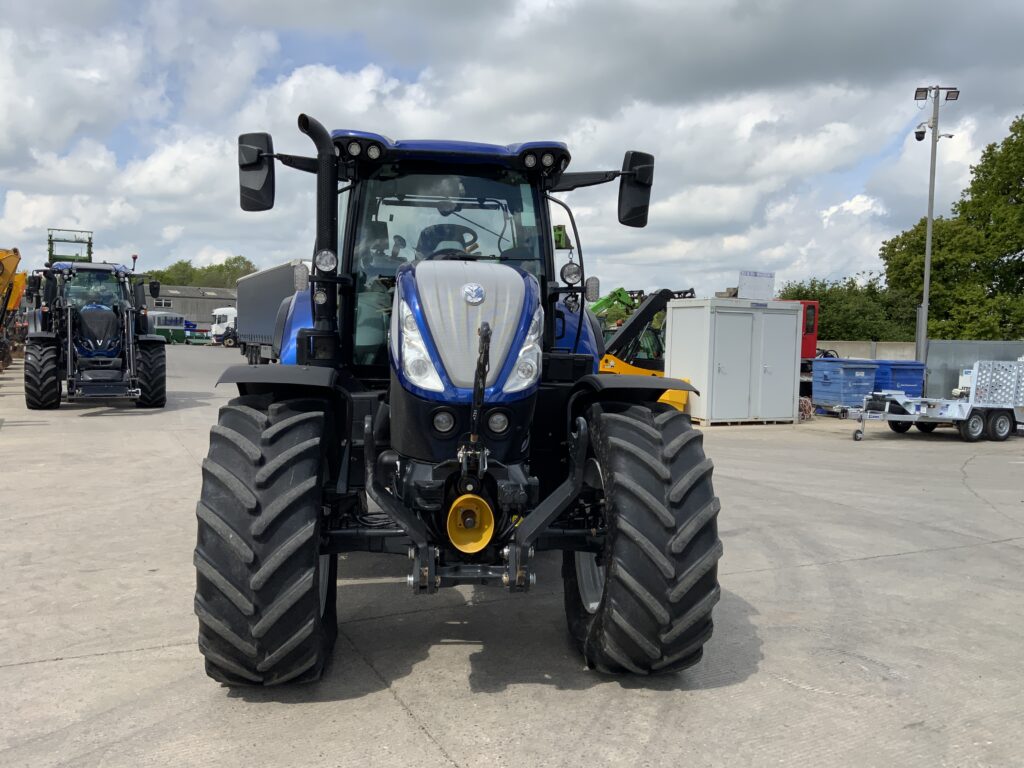 New Holland T7.225 Blue Power Tractor (ST26639)