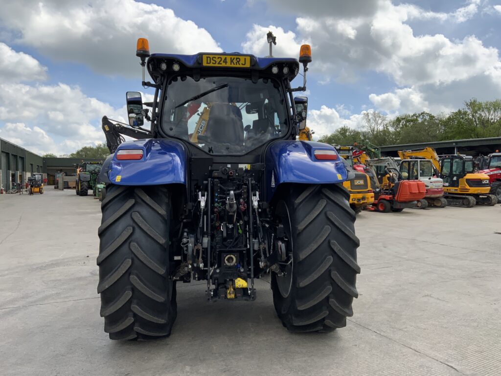 New Holland T7.225 Blue Power Tractor (ST26639)