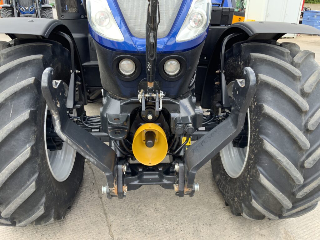 New Holland T7.225 Blue Power Tractor (ST26639)