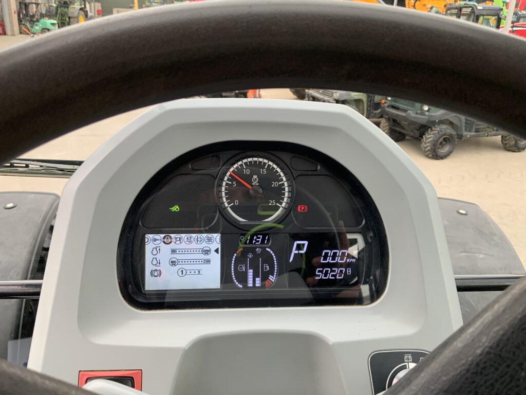 Valtra G135 Active Tractor (ST26596)