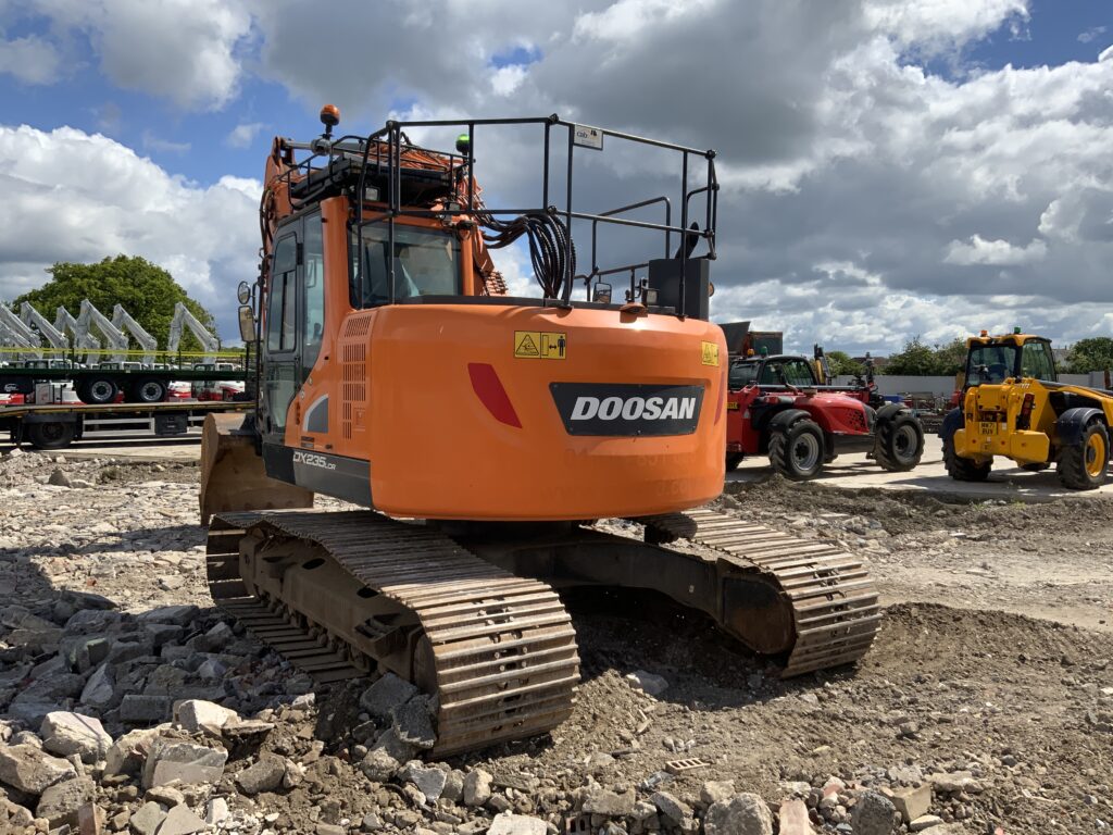 Doosan DX225 LCR-5 Digger (ST26517)