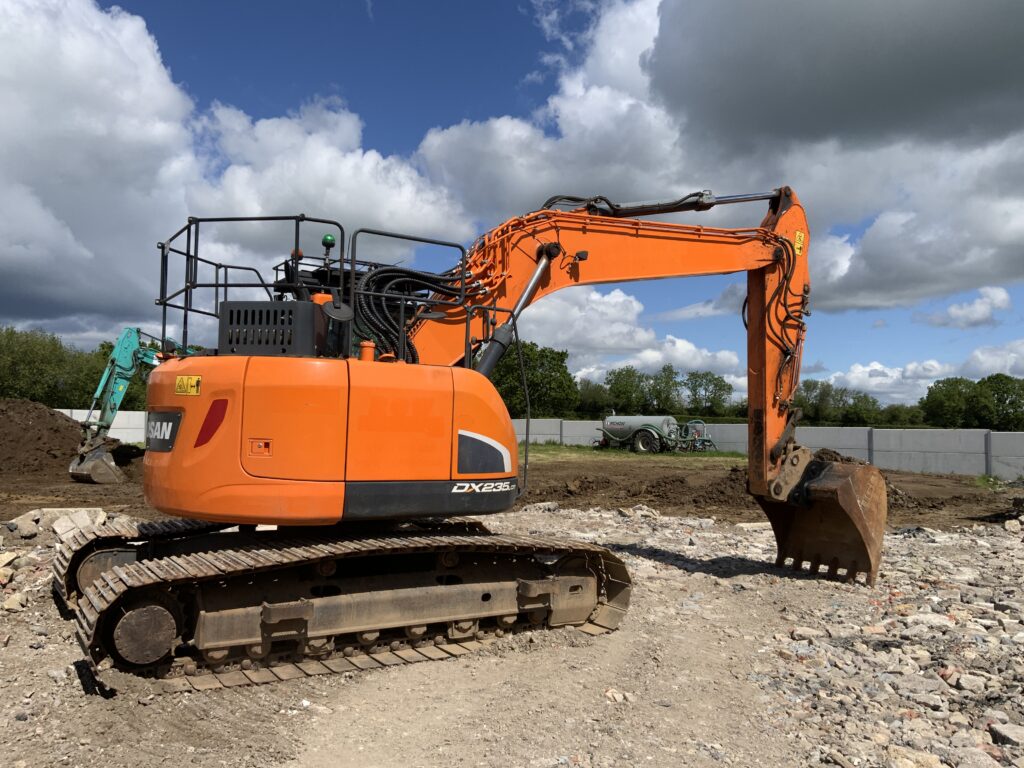 Doosan DX225 LCR-5 Digger (ST26517)