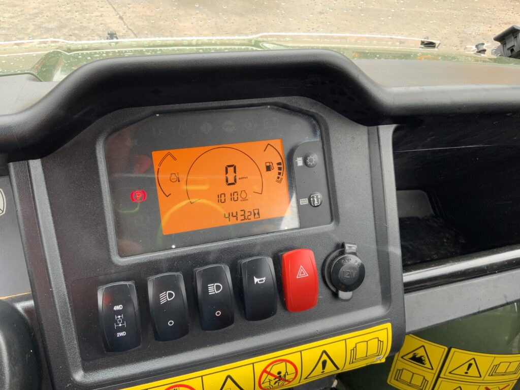 John Deere xuv 855SM.S4. Twin Seater Gator (ST14666)