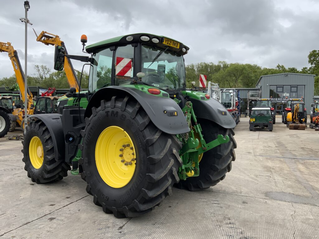 John Deere 6215R Premium Edition Tractor (ST26207)