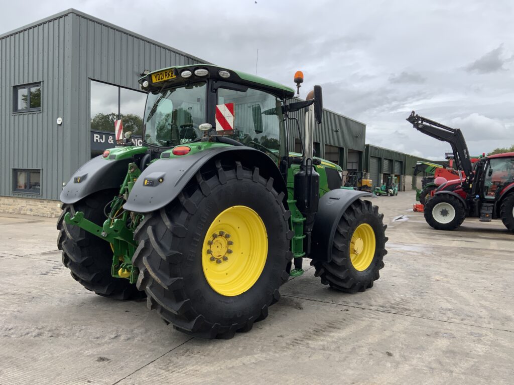 John Deere 6215R Premium Edition Tractor (ST26207)