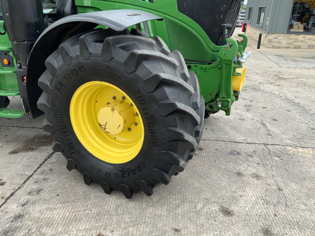 John Deere 6215R Premium Edition Tractor (ST26207)