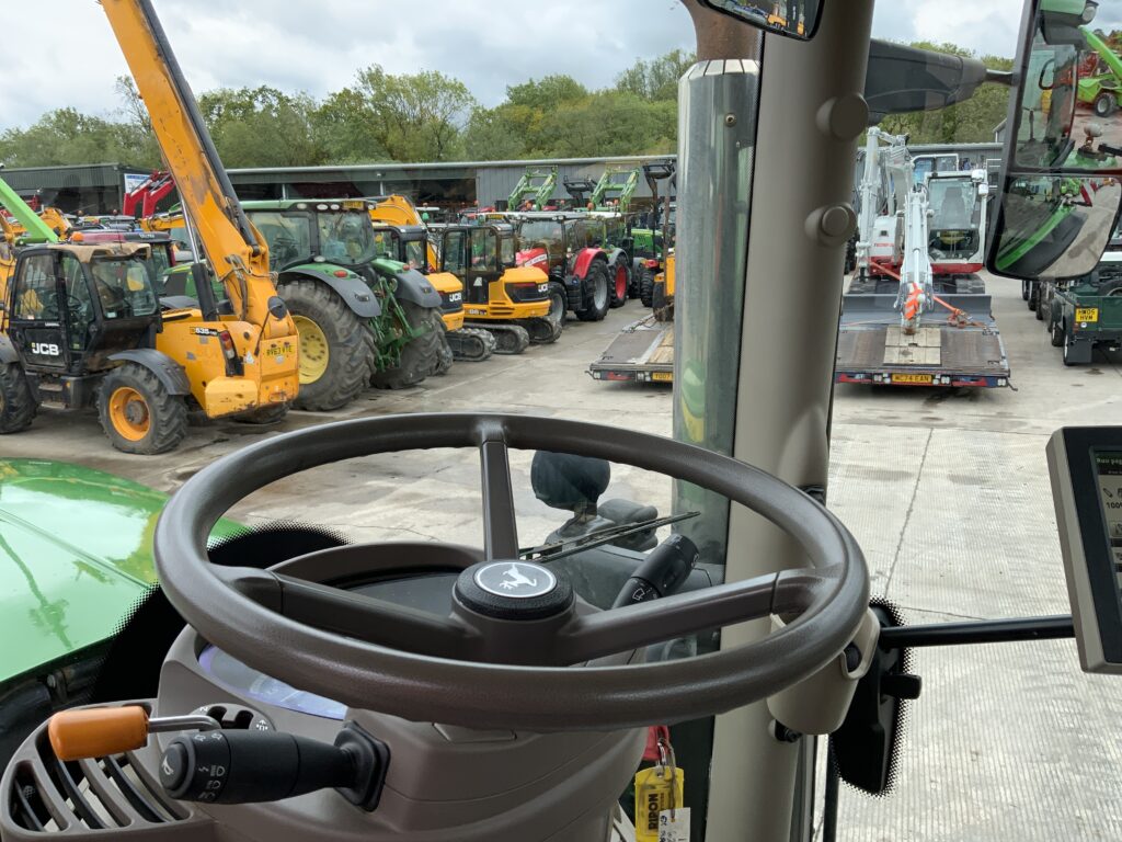 John Deere 6215R Premium Edition Tractor (ST26207)
