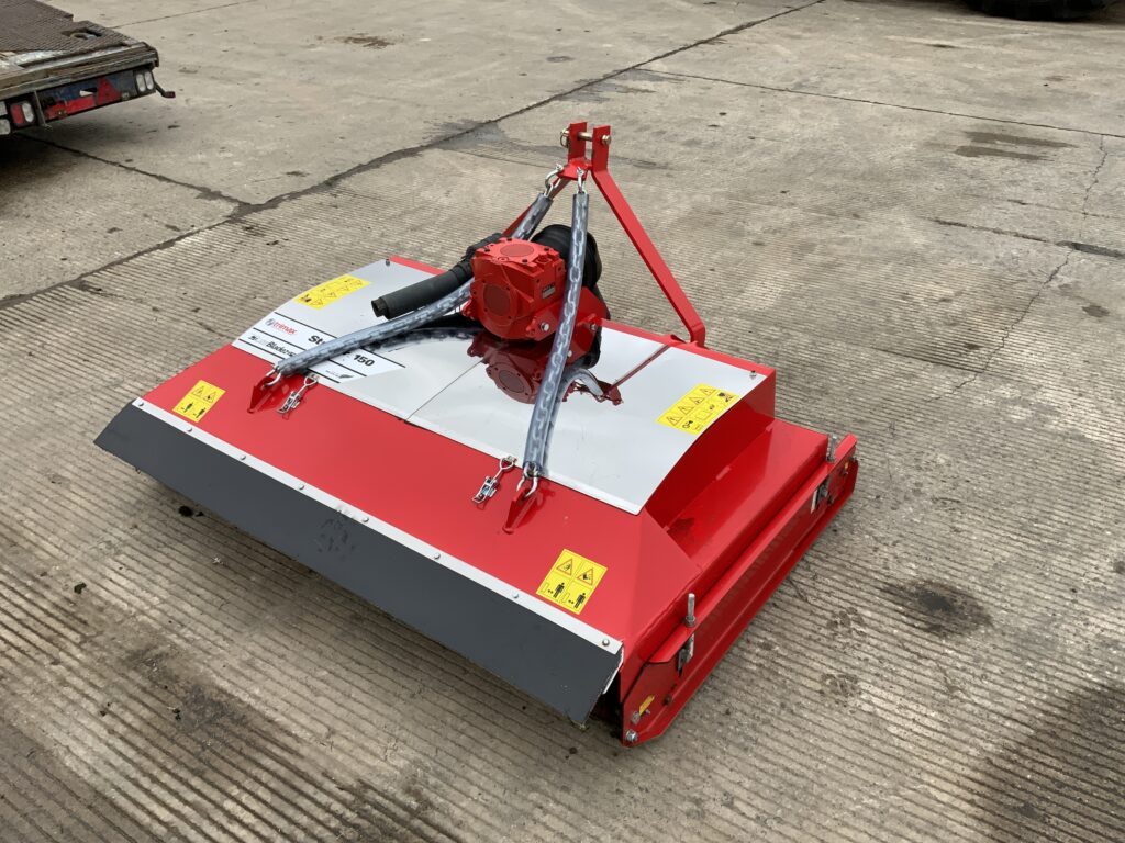 Trimax 5Ft Striker 150 Roller Topper (ST26809)