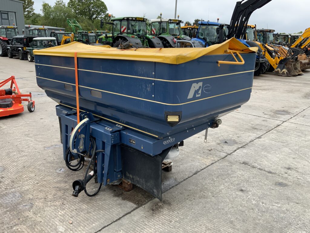 KRM M2W QZ Fertilizer Spinner (ST26793)