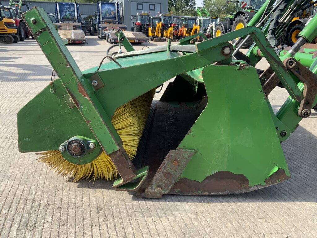 John Deere 3520 Compact Tractor (ST26871)
