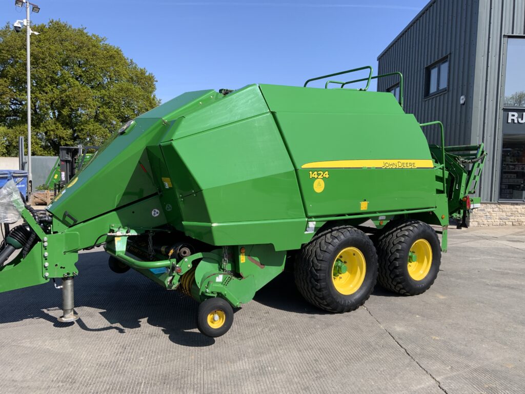 John Deere 1424H Baler(ST23218)
