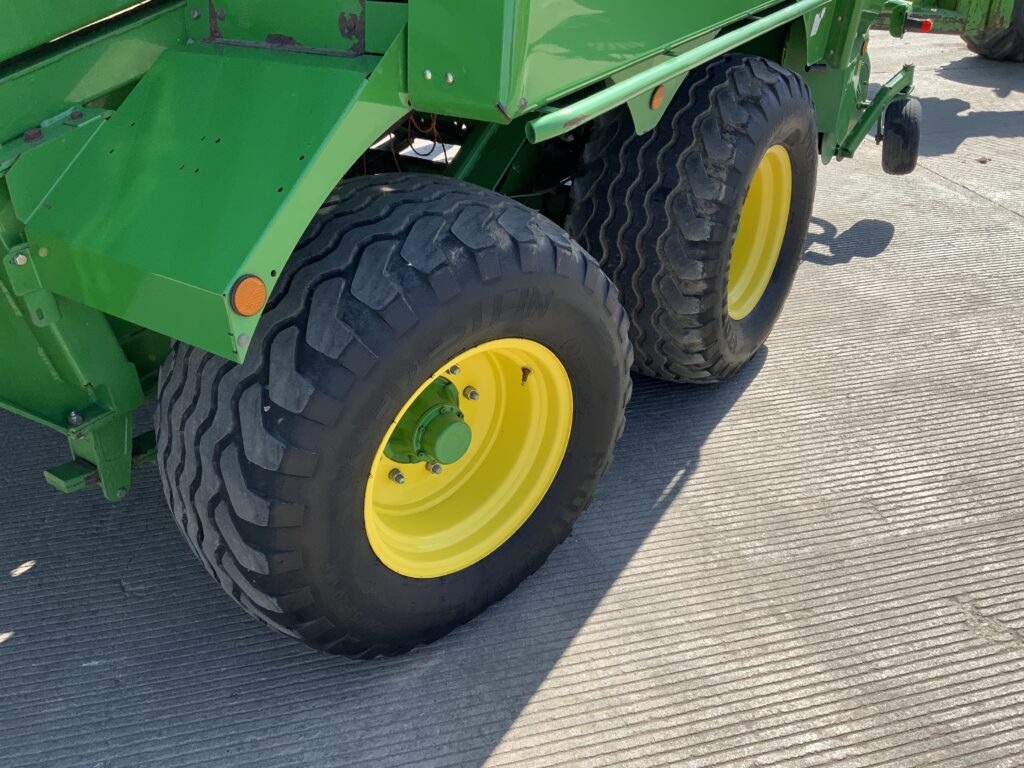 John Deere 1424H Baler(ST23218)